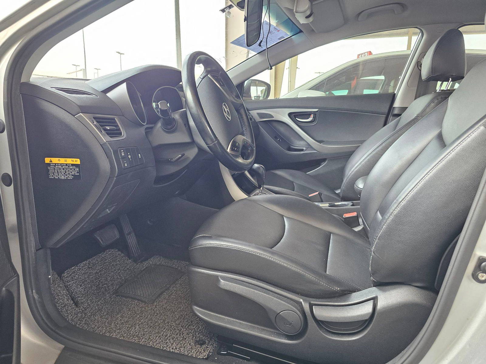 2013 HYUNDAI AVANTE — 155498 KM — Lot 772889 — Souq - Marhaba Auctions Used Cars - Image 8