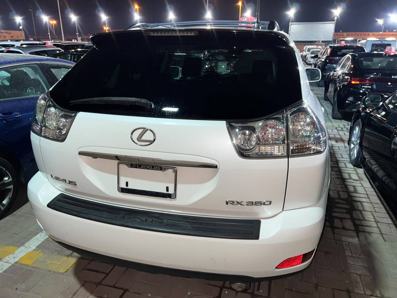 2007 LEXUS RX 350 — 172370 Miles — Lot 27C005207 - Marhaba Auctions Used Cars - Image 4