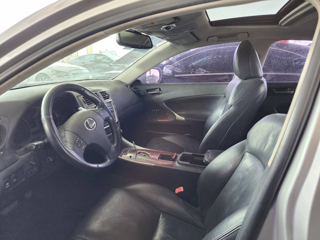 2007 LEXUS IS 250 — 269994 KM — Lot 30111 — Main - Marhaba Auctions Used Cars - Image 6