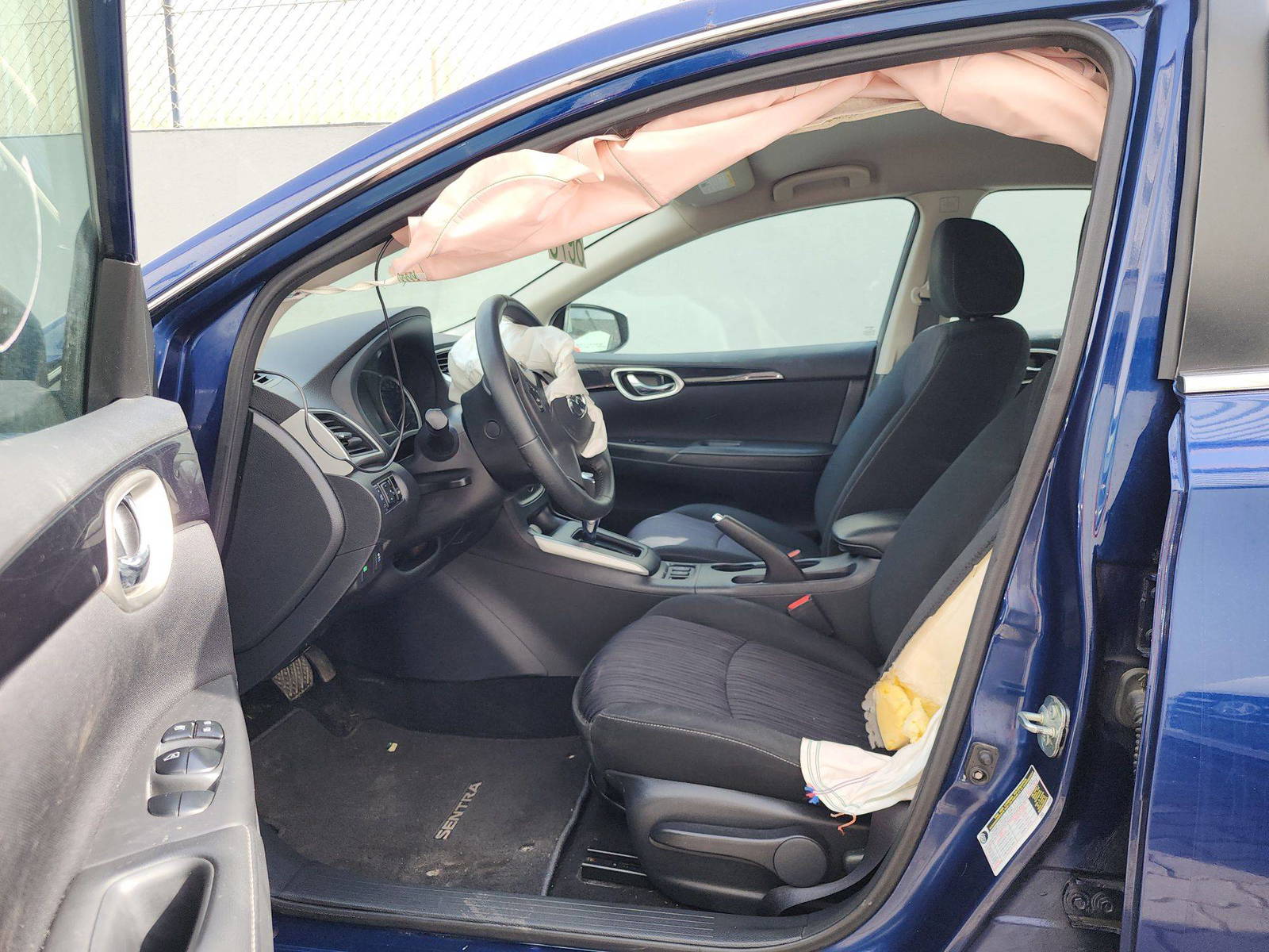 2019 NISSAN SENTRA — 84470 KM — Lot 333353 — Al Quoz - Marhaba Auctions Used Cars - Image 9
