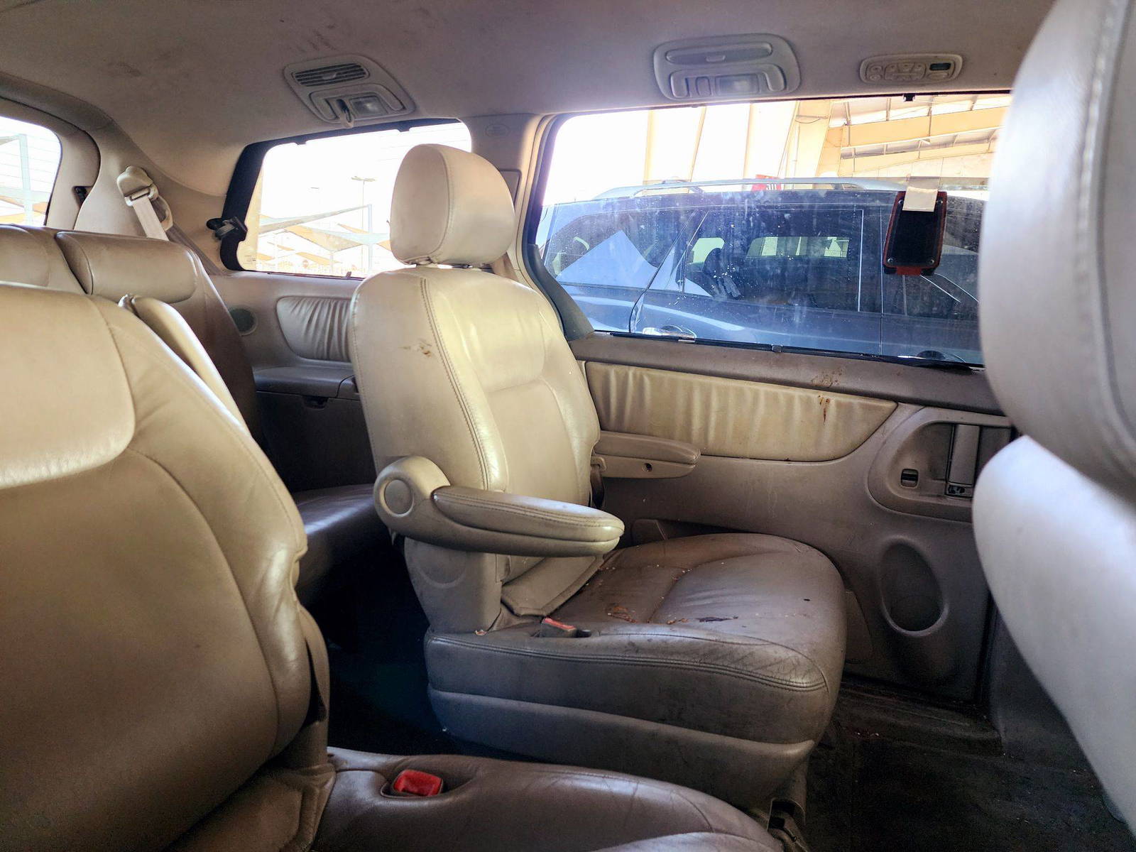2004 TOYOTA SIENNA — 238742 Miles — Lot 2C84S033659 — Main - Marhaba Auctions Used Cars - Image 6
