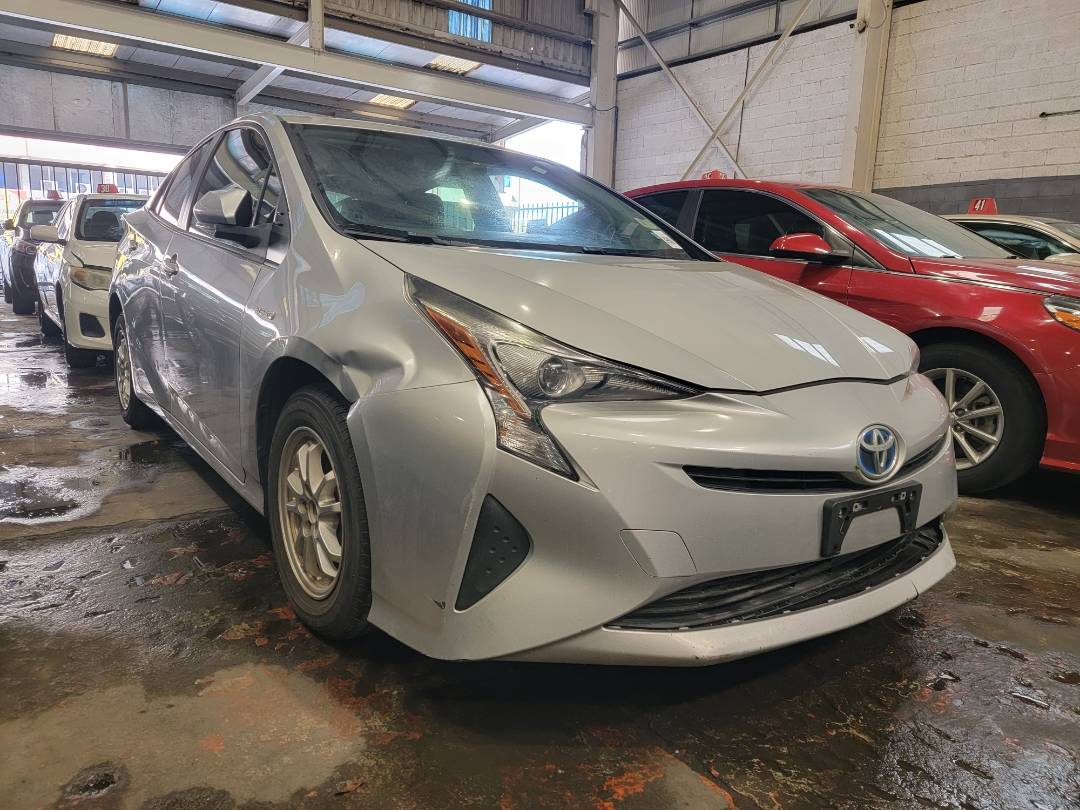 2016 TOYOTA PRIUS — 233787 Miles — Lot U8G3018837 — Main - Marhaba Auctions Used Cars - Image 4