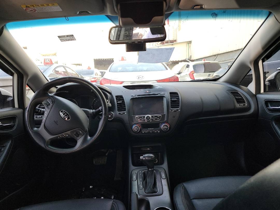 2013 KIA K3 — 136934 KM — Lot 044646 — Main - Marhaba Auctions Used Cars - Image 8