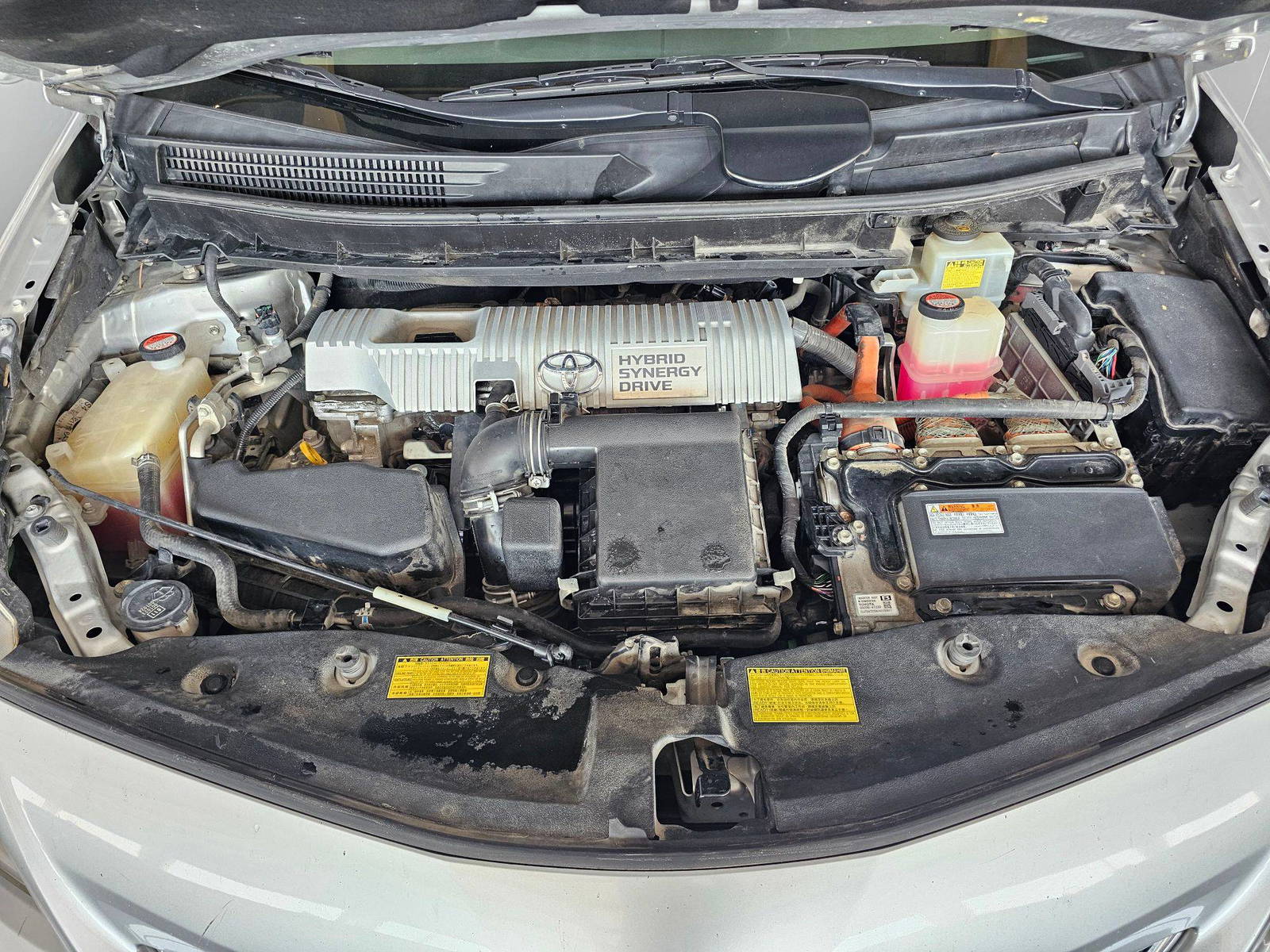 2014 TOYOTA PRIUS V — 213991 Miles — Lot EJ012847 — Souq - Marhaba Auctions Used Cars - Image 10