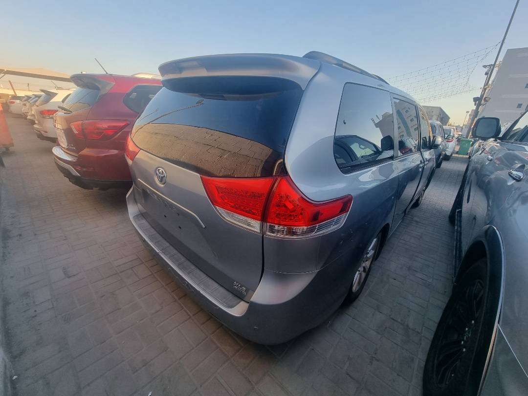 TOYOTA SIENNA 2011 - Marhaba Auction Used Cars - Image 4