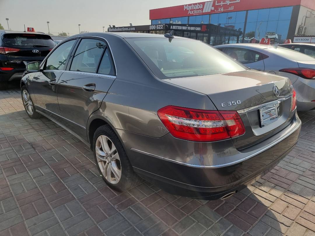 2011 MERCEDES BENZ E 350 — 209982 Miles — Lot 125487 — Souq - Marhaba Auctions Used Cars - Image 4