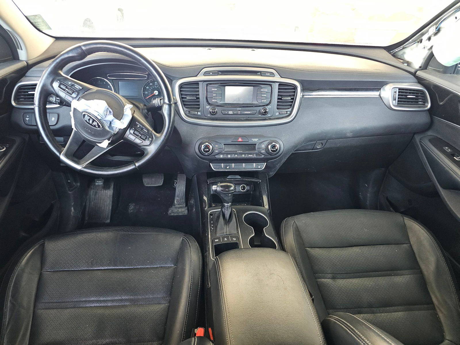 2016 KIA SORENTO — 191984 Miles — Lot A51GG150583 — Souq - Marhaba Auctions Used Cars - Image 9