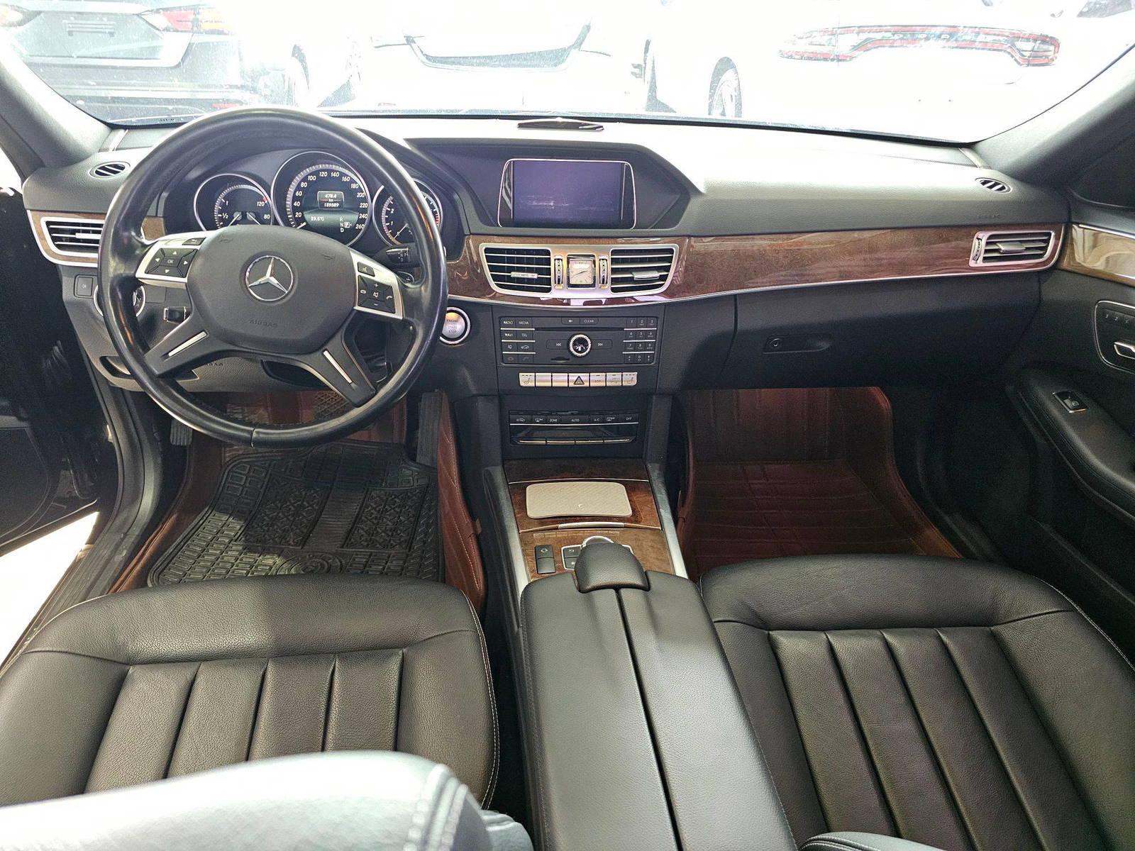 2016 MERCEDES BENZ E-300 — 159589 KM — Lot B4GB215456 — Souq - Marhaba Auctions Used Cars - Image 7