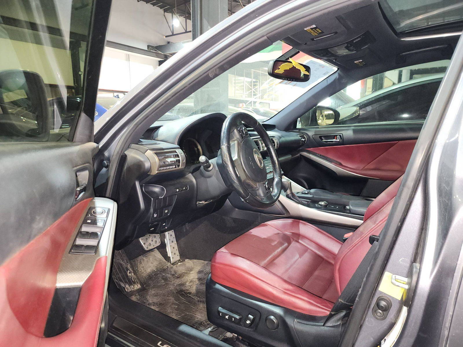 2016 LEXUS IS 200T — 175474 Miles — Lot 9G5012926 — Al Quoz - Marhaba Auctions Used Cars - Image 9