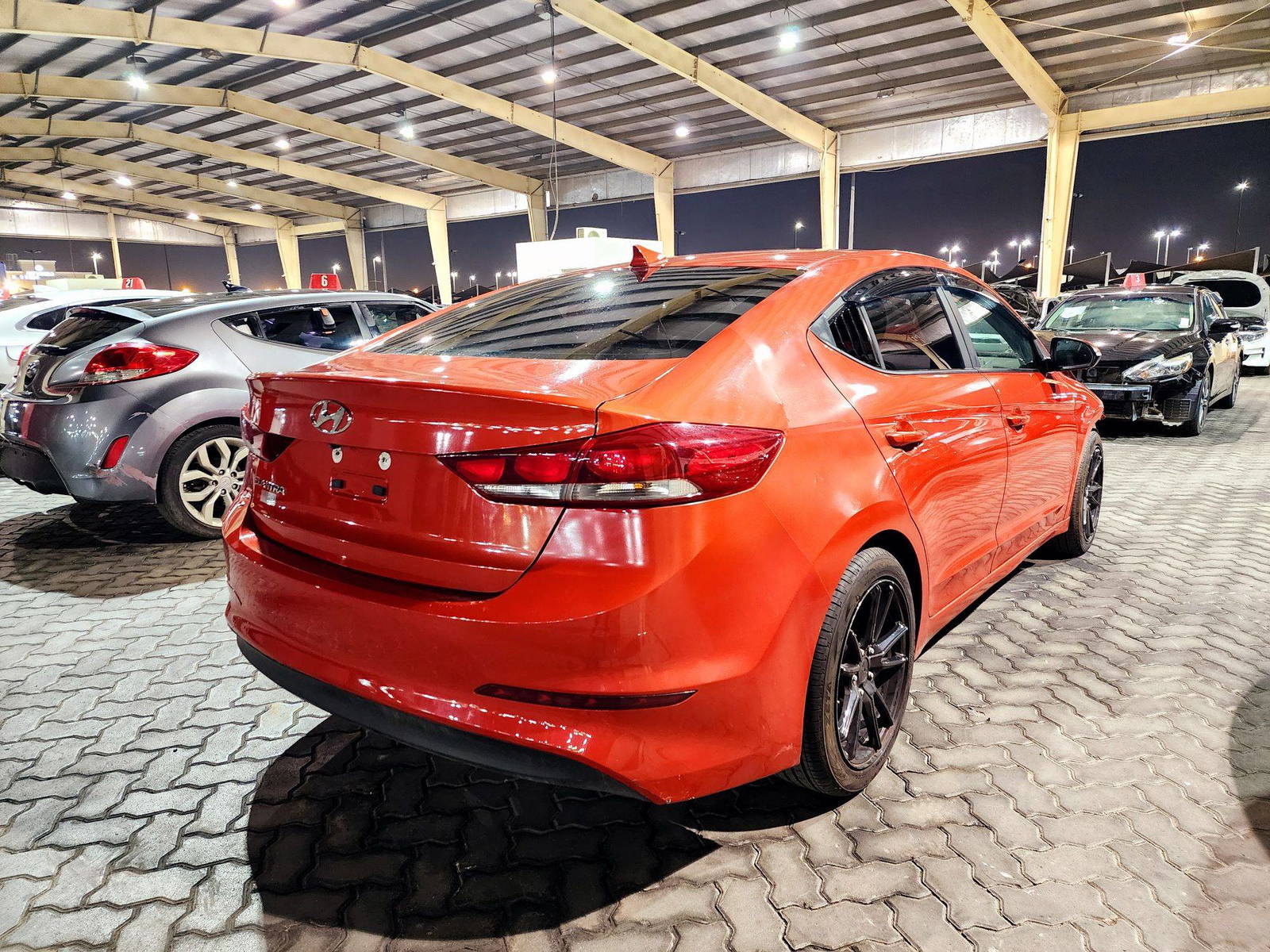 2017 HYUNDAI ELANTRA — 104270 KM — Lot 125478 — Souq - Marhaba Auctions Used Cars - Image 3