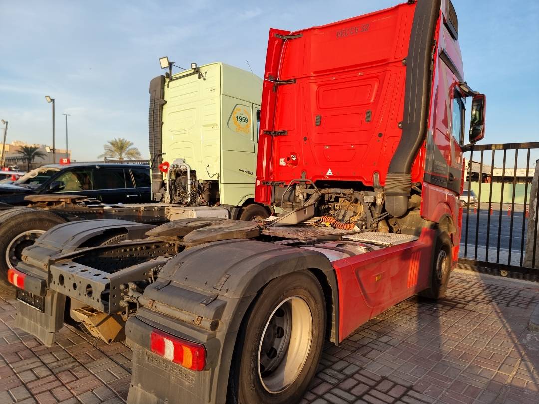 2014 MERCEDES BENZ ACTROS — 957635 KM — Lot 858972 — Main - Marhaba Auctions Used Cars - Image 4