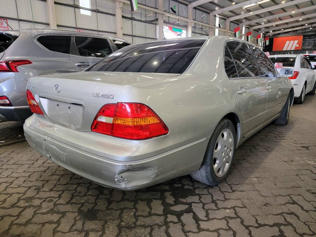 2003 LEXUS LS 430 — 124885 Miles — Lot 0F130110560 — Main - Marhaba Auctions Used Cars - Image 3