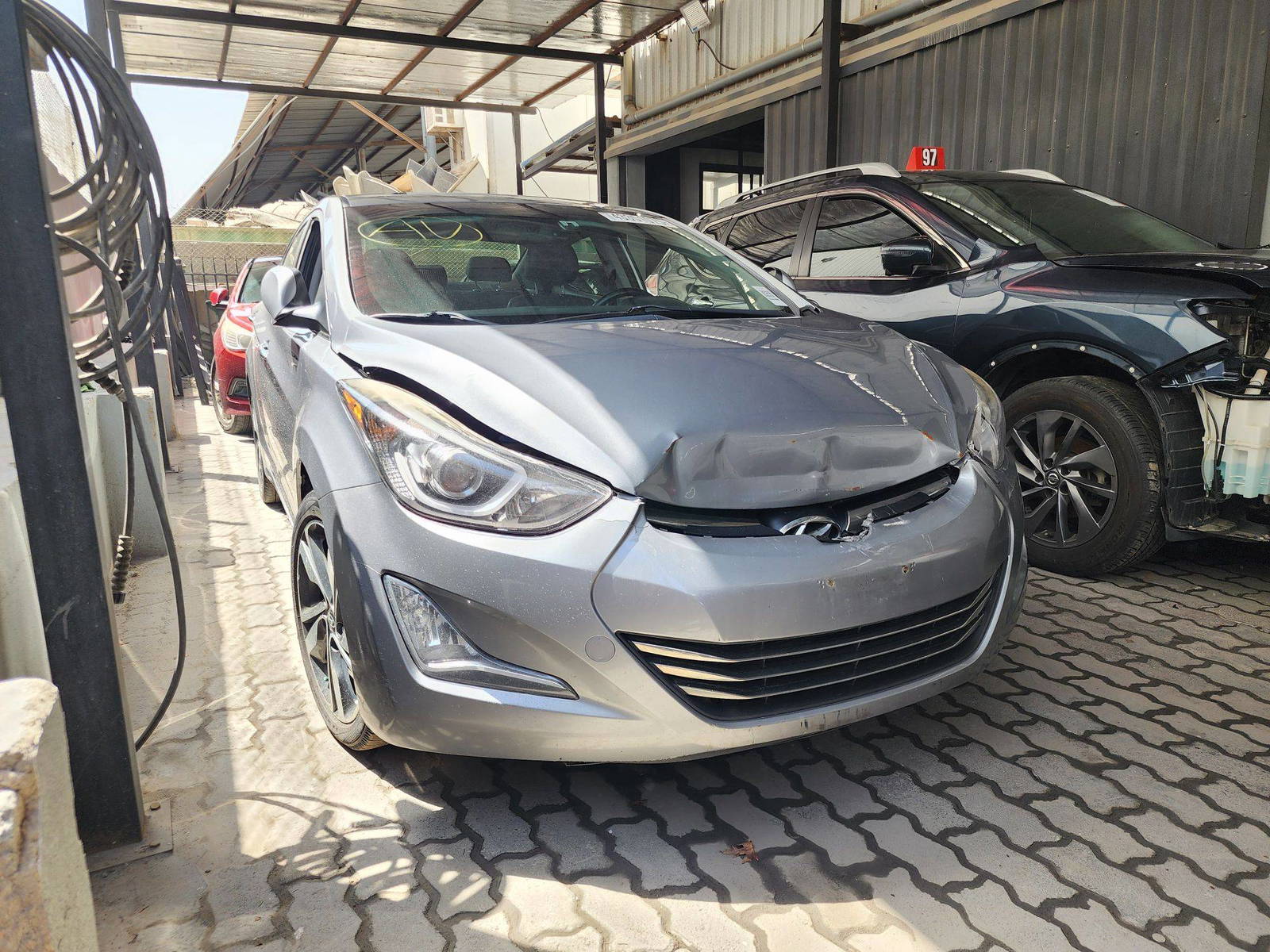 2014 HYUNDAI ELANTRA — 181744 KM — Lot 43351075 — Al Quoz - Marhaba Auctions Used Cars - Image 3