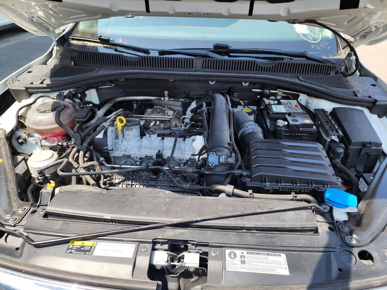 2019 VOLKSWAGEN JETTA — 81301 Miles — Lot 41458704 — Souq - Marhaba Auctions Used Cars - Image 8