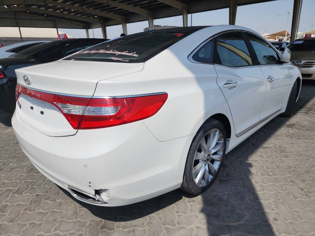 2013 HYUNDAI AZERA — 174141 Miles — Lot 37432606 — Main - Marhaba Auctions Used Cars - Image 9