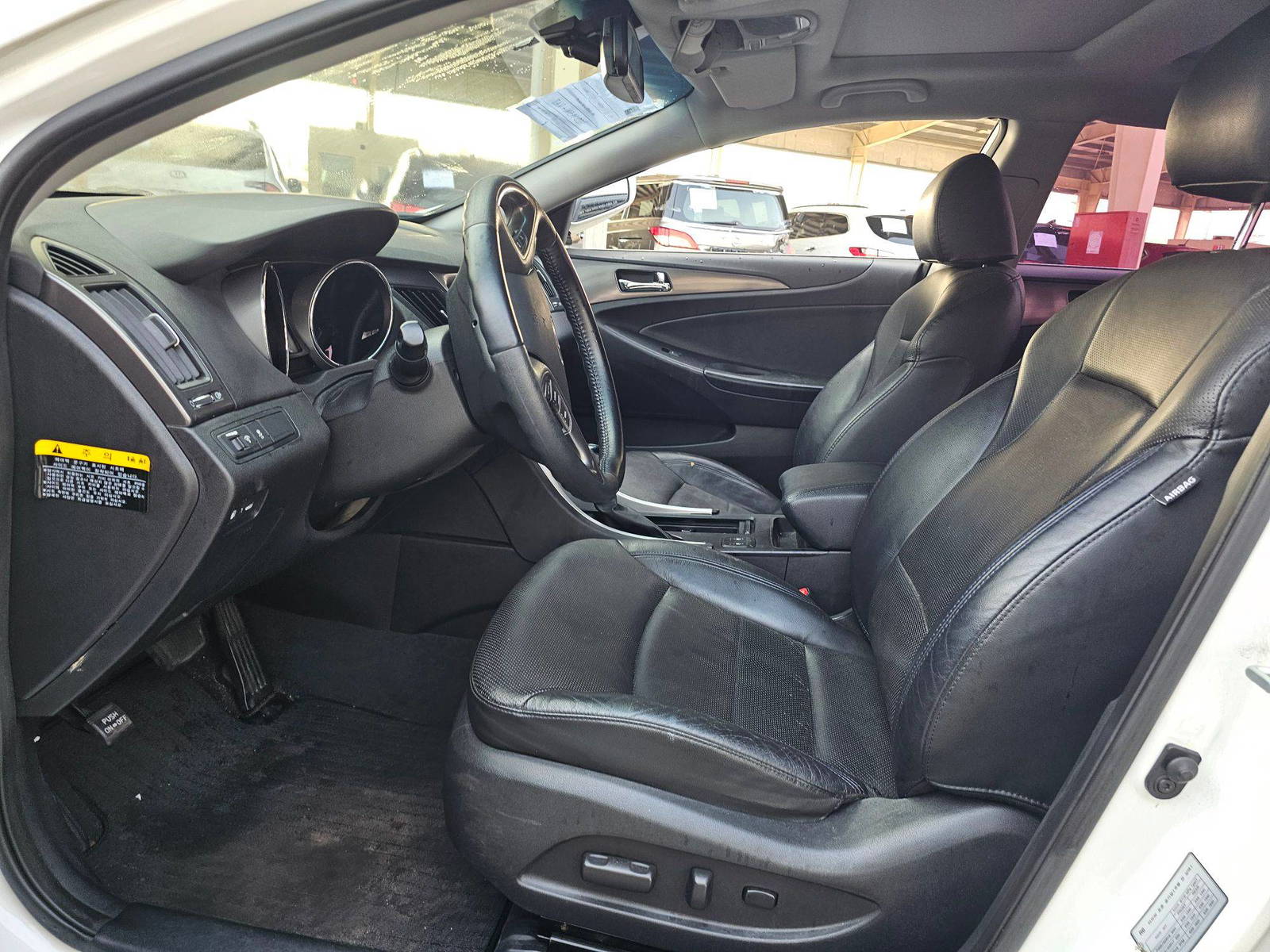2012 HYUNDAI SONATA — 138550 KM — Lot 043107 — Main - Marhaba Auctions Used Cars - Image 9