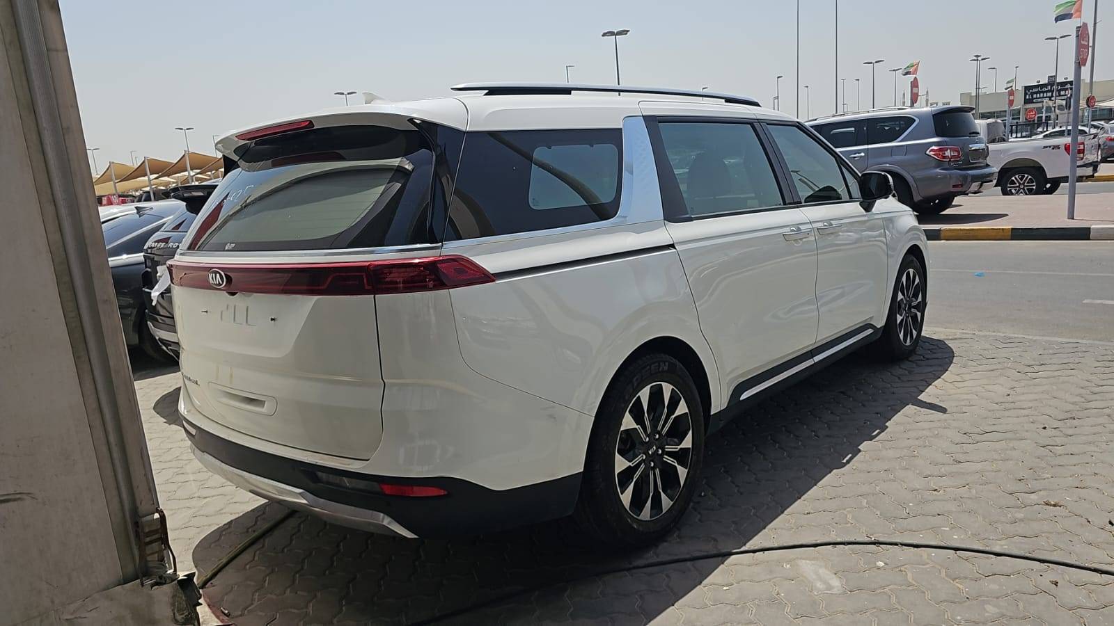KIA CARNIVAL LX 2021 - Marhaba Auction Used Cars - Image 6