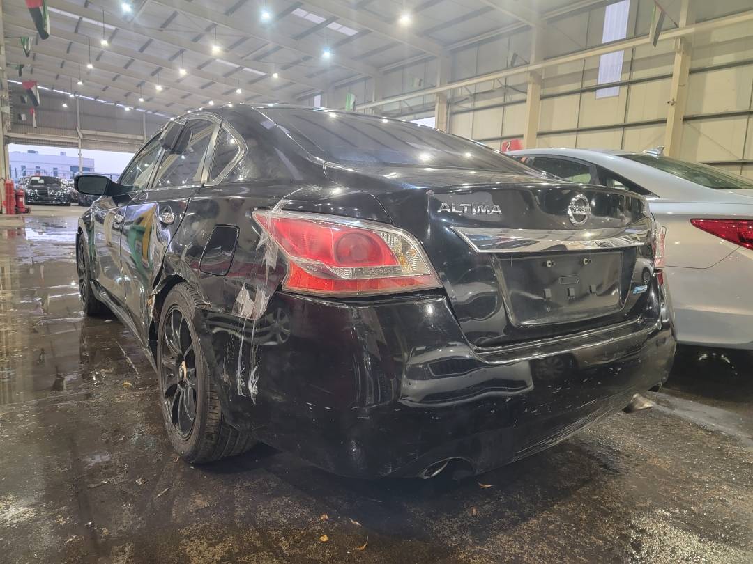 2013 NISSAN ALTIMA — 172702 Miles — Lot 39692148 — Souq - Marhaba Auctions Used Cars - Image 5