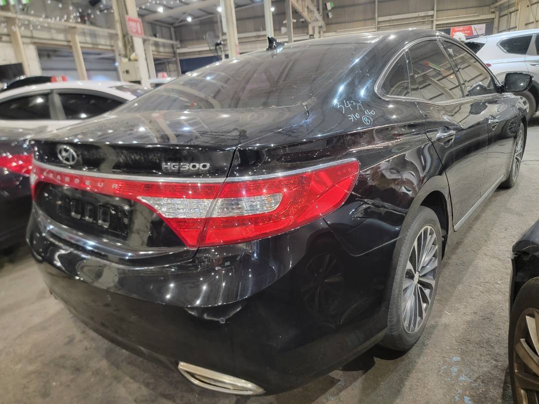 2013 HYUNDAI GRANDEUR — 127867 KM — Lot DA238962 — Main - Marhaba Auctions Used Cars - Image 5