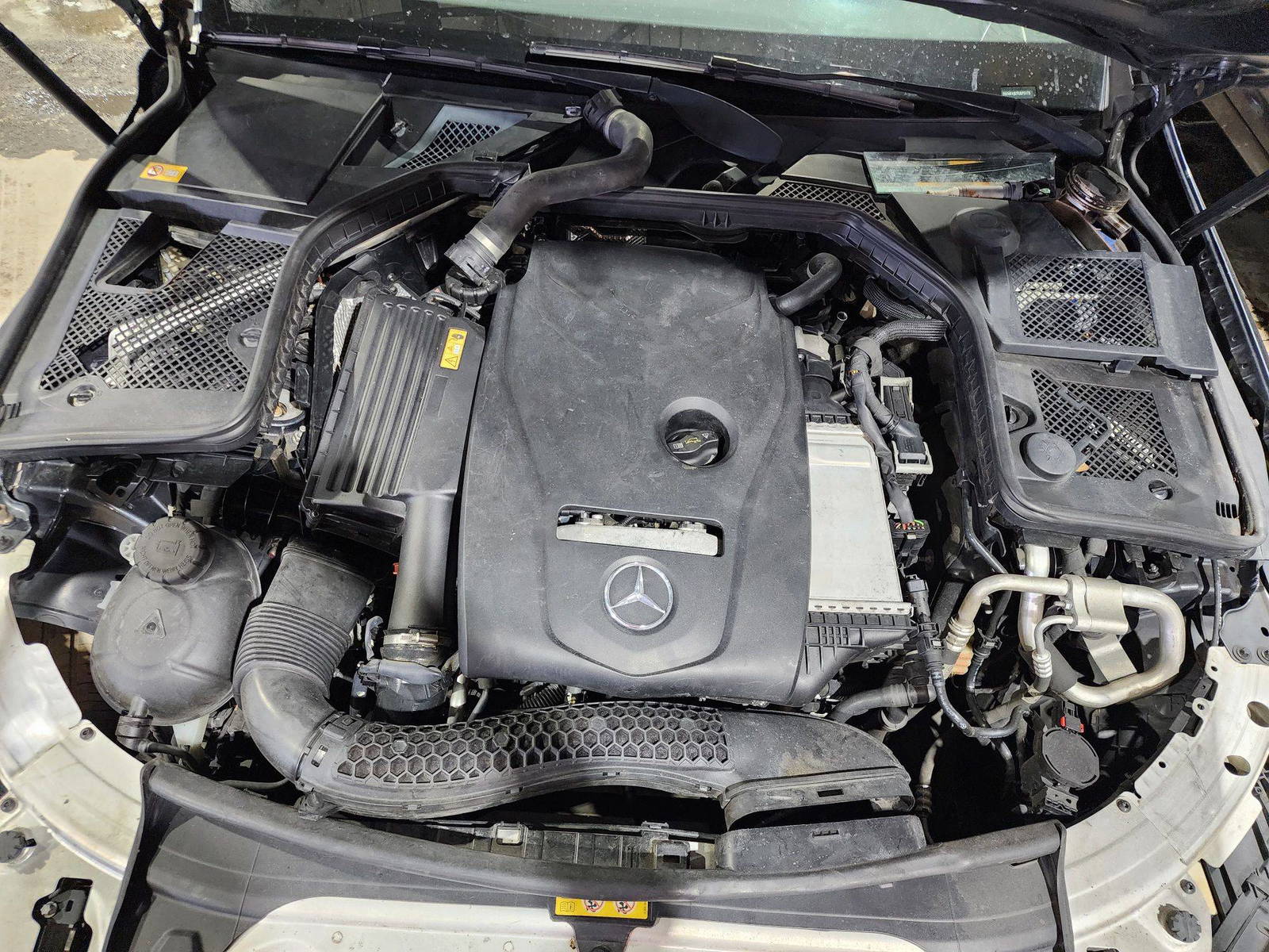 MERCEDES BENZ C300 2015 - Marhaba Auction Used Cars - Image 13