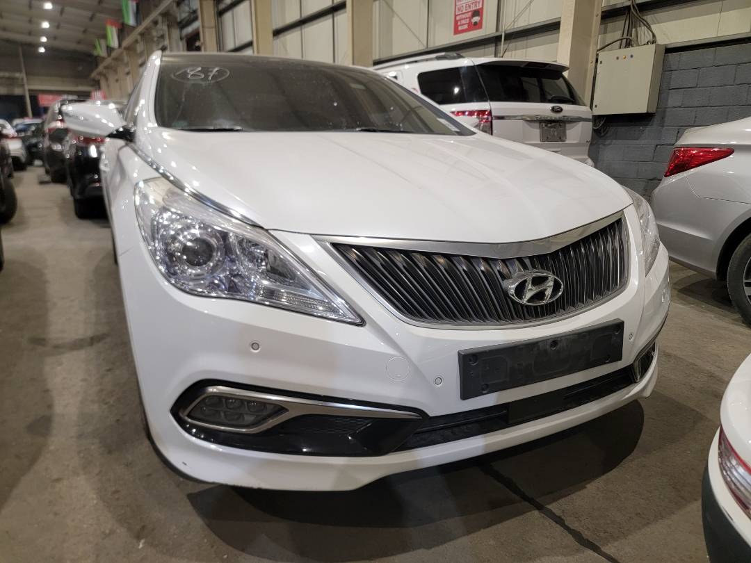 2012 HYUNDAI GRANDEUR — 219526 KM — Lot CBCA218125 — Main - Marhaba Auctions Used Cars - Image 4