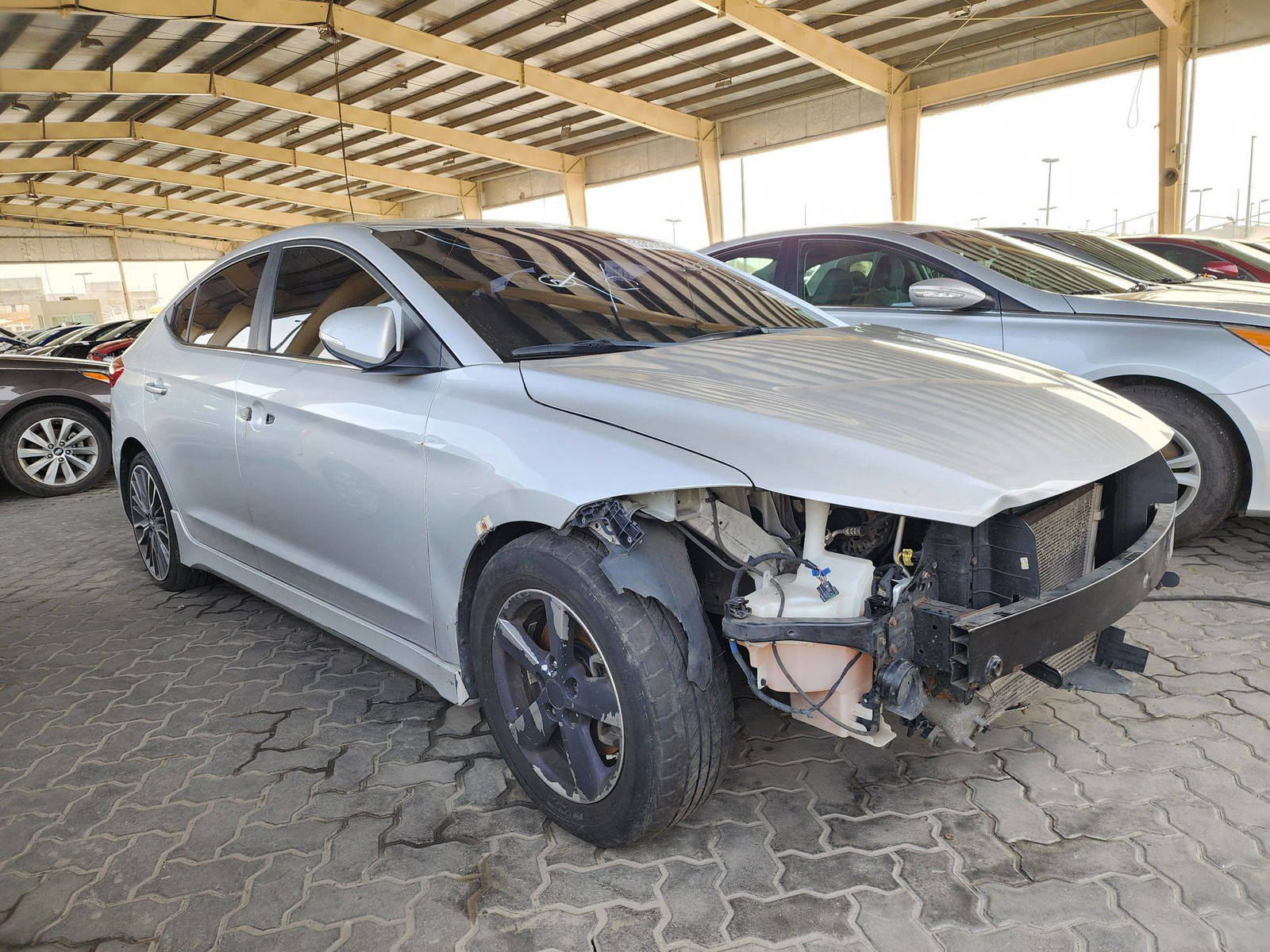 2018 HYUNDAI ELANTRA — 190193 Miles — Lot 55927864 — Souq - Marhaba Auctions Used Cars - Image 4