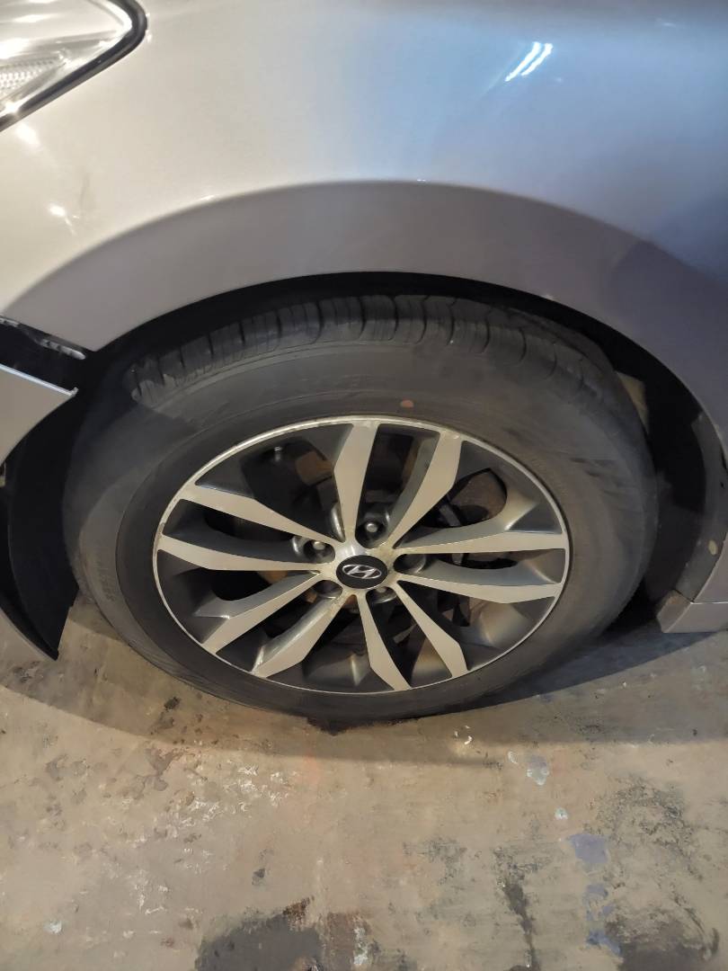 2011 HYUNDAI GRANDEUR — 277002 KM — Lot 015964 — Main - Marhaba Auctions Used Cars - Image 9