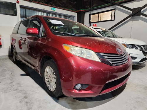 TOYOTA SIENNA
