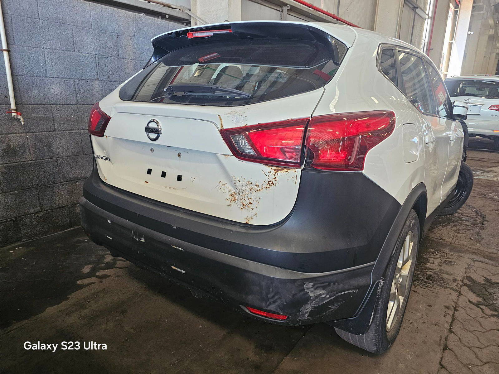 2017 NISSAN QASHQAI — 292138 KM — Lot 007042 — Main - Marhaba Auctions Used Cars - Image 4