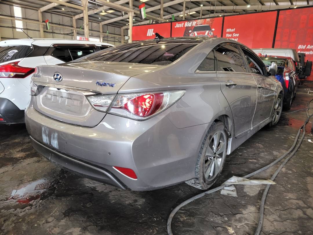 2012 HYUNDAI SONATA — 180399 KM — Lot 008648 — Main - Marhaba Auctions Used Cars - Image 3