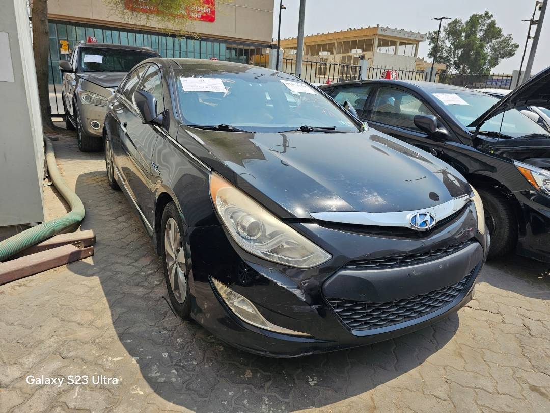 2012 HYUNDAI SONATA — 200666 Miles — Lot A043692 — Souq - Marhaba Auctions Used Cars - Image 4