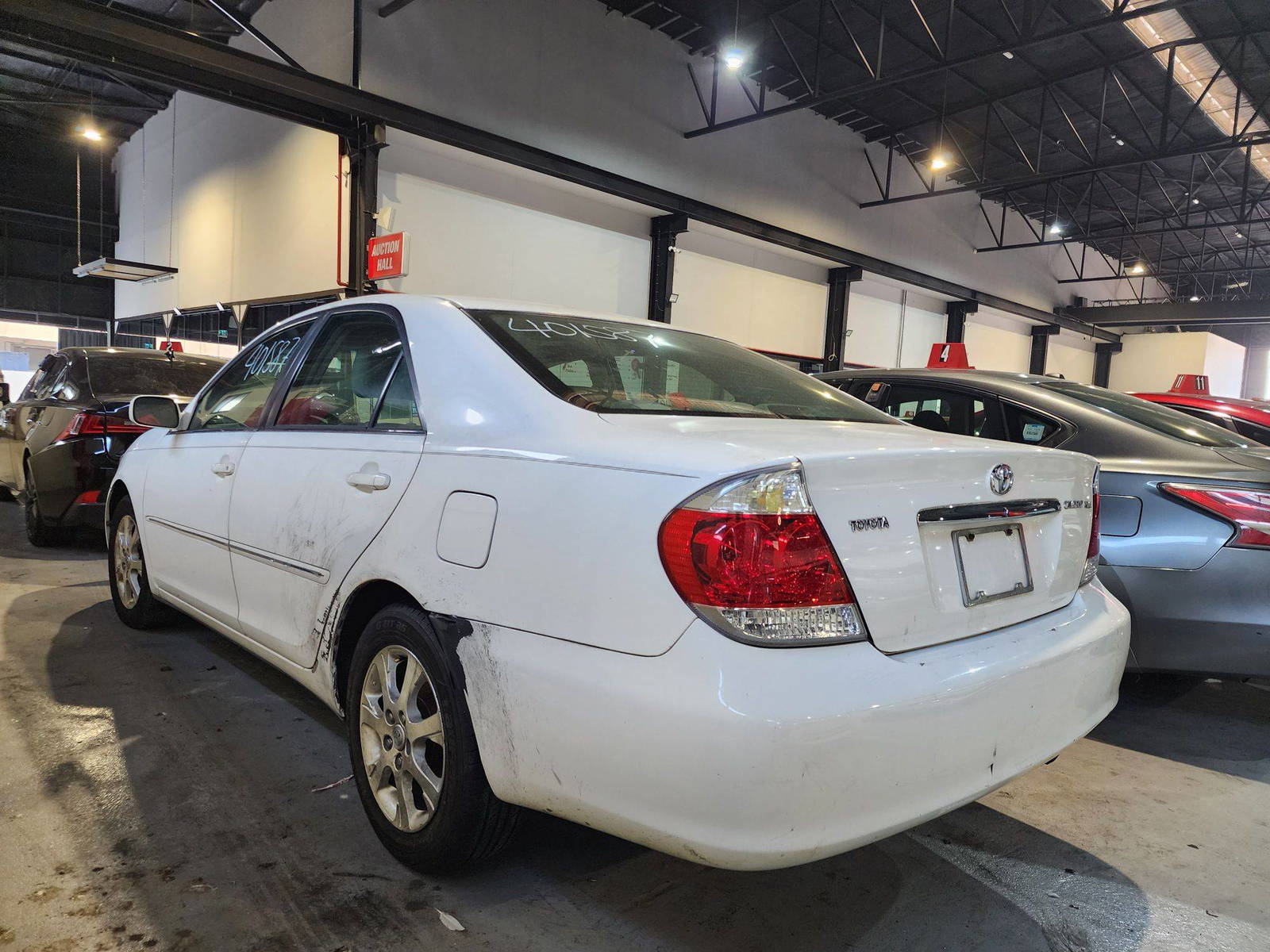 2005 TOYOTA CAMRY — 245129 Miles — Lot 401587 — Al Quoz - Marhaba Auctions Used Cars - Image 4