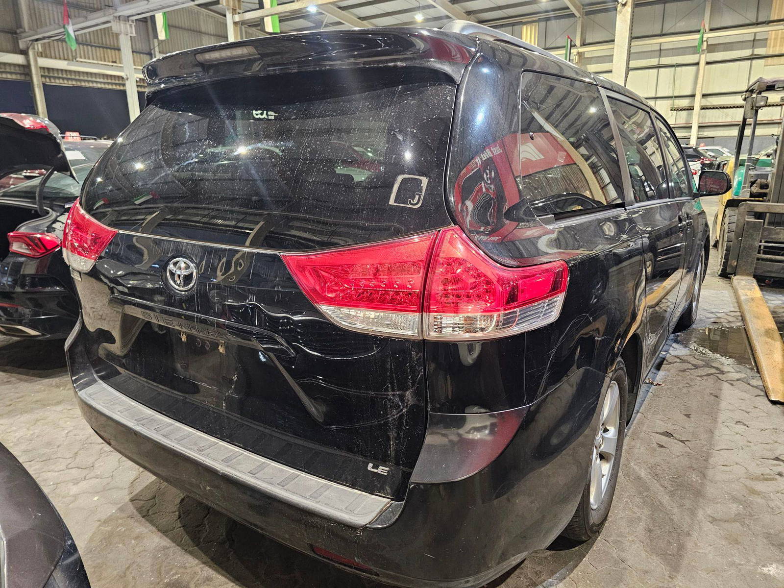 2013 TOYOTA SIENNA — 246755 Miles — Lot DS288074 — Main - Marhaba Auctions Used Cars - Image 3