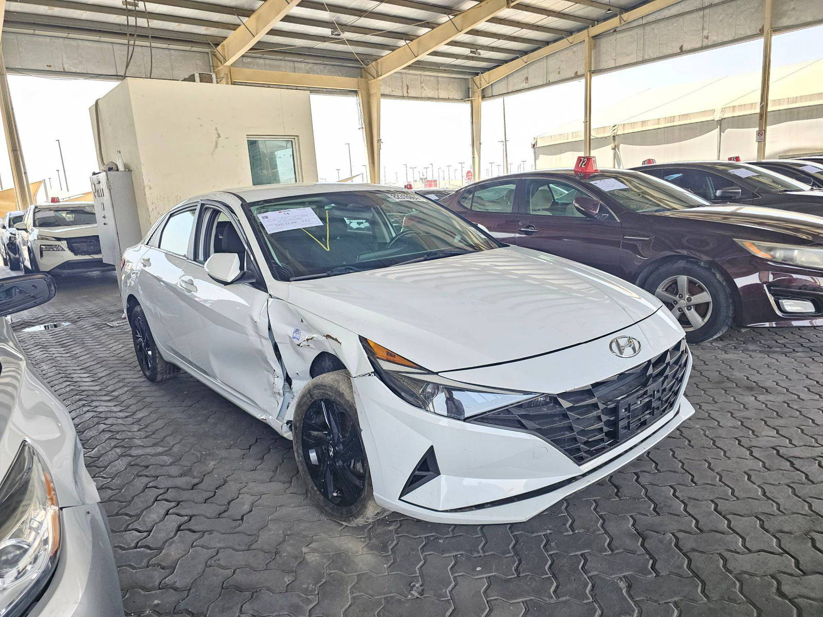 2021 HYUNDAI ELANTRA — 84986 KM — Lot 82316964 — Ind. 12 - Marhaba Auctions Used Cars - Image 4