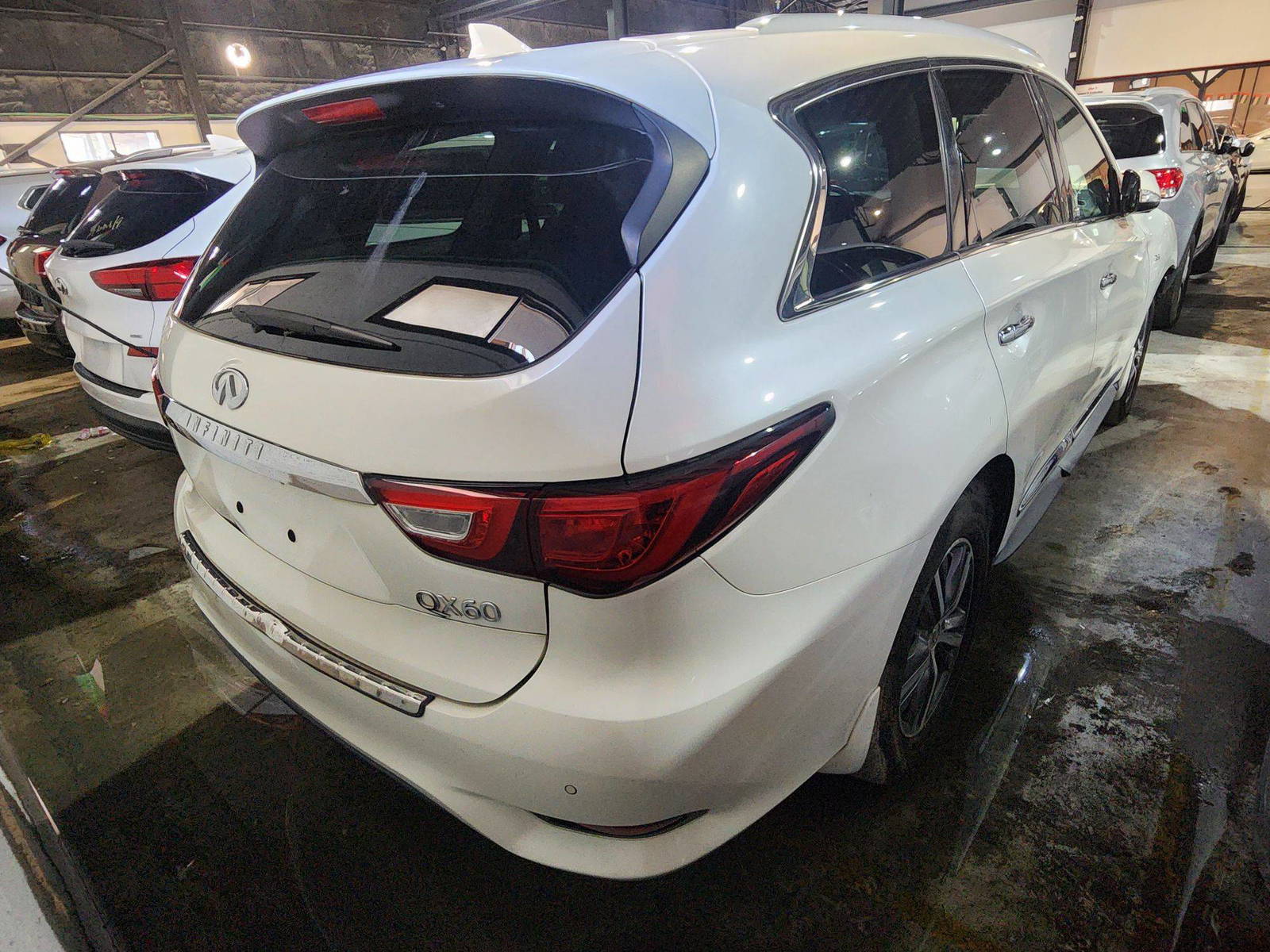 2016 INFINITI QX60 — 129597 Miles — Lot 511483 — Souq - Marhaba Auctions Used Cars - Image 5
