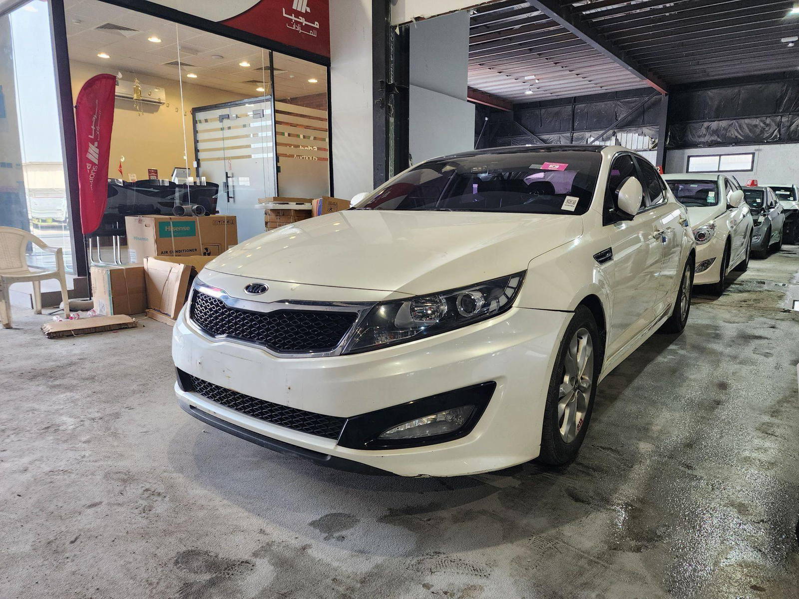 2011 KIA K5 — 147271 KM — Lot 005298 — Al Quoz - Marhaba Auctions Used Cars - Image 3