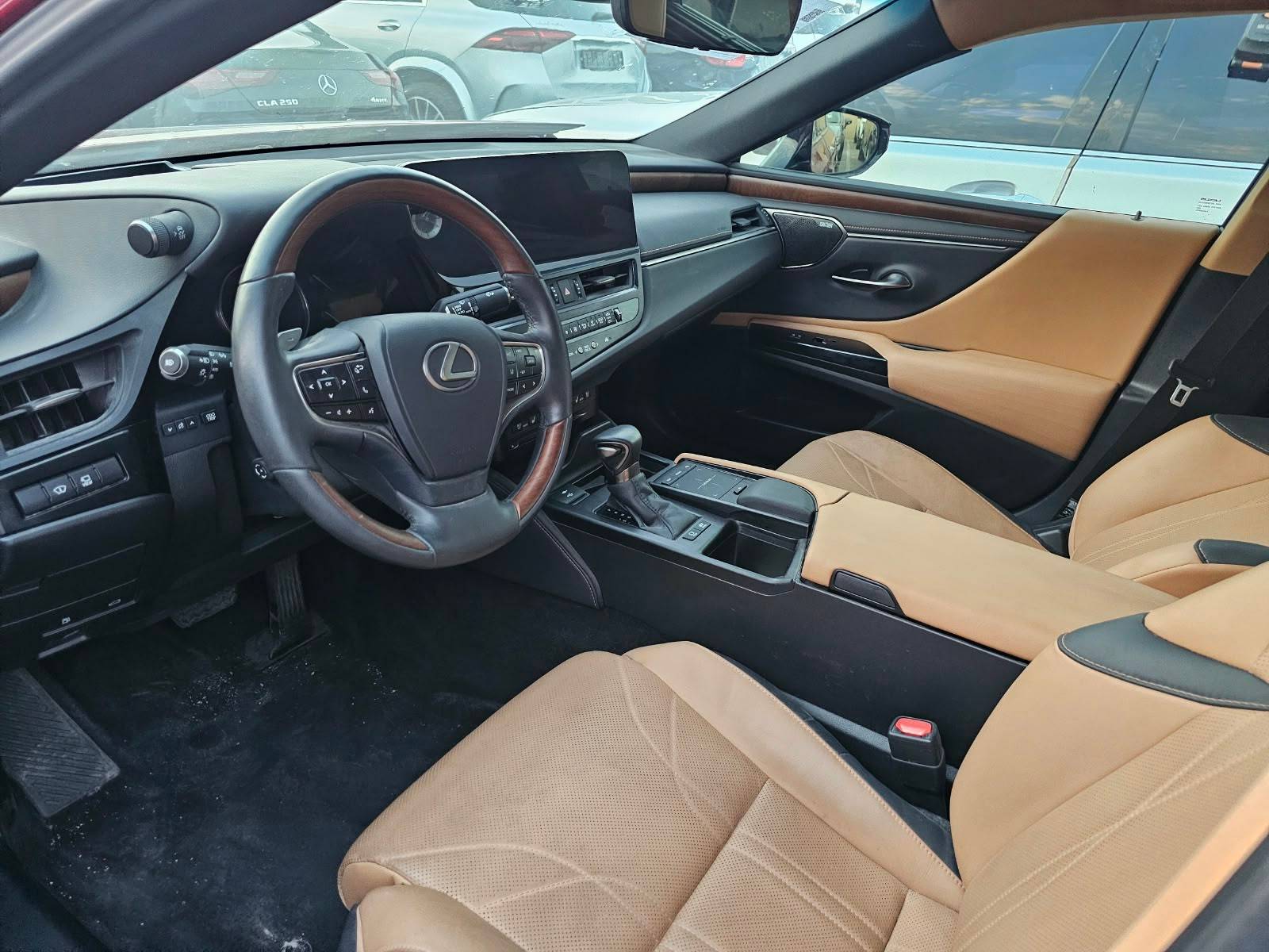 2022 LEXUS ES 300H — 12235 Miles — Lot NU023174 - Marhaba Auctions Used Cars - Image 11