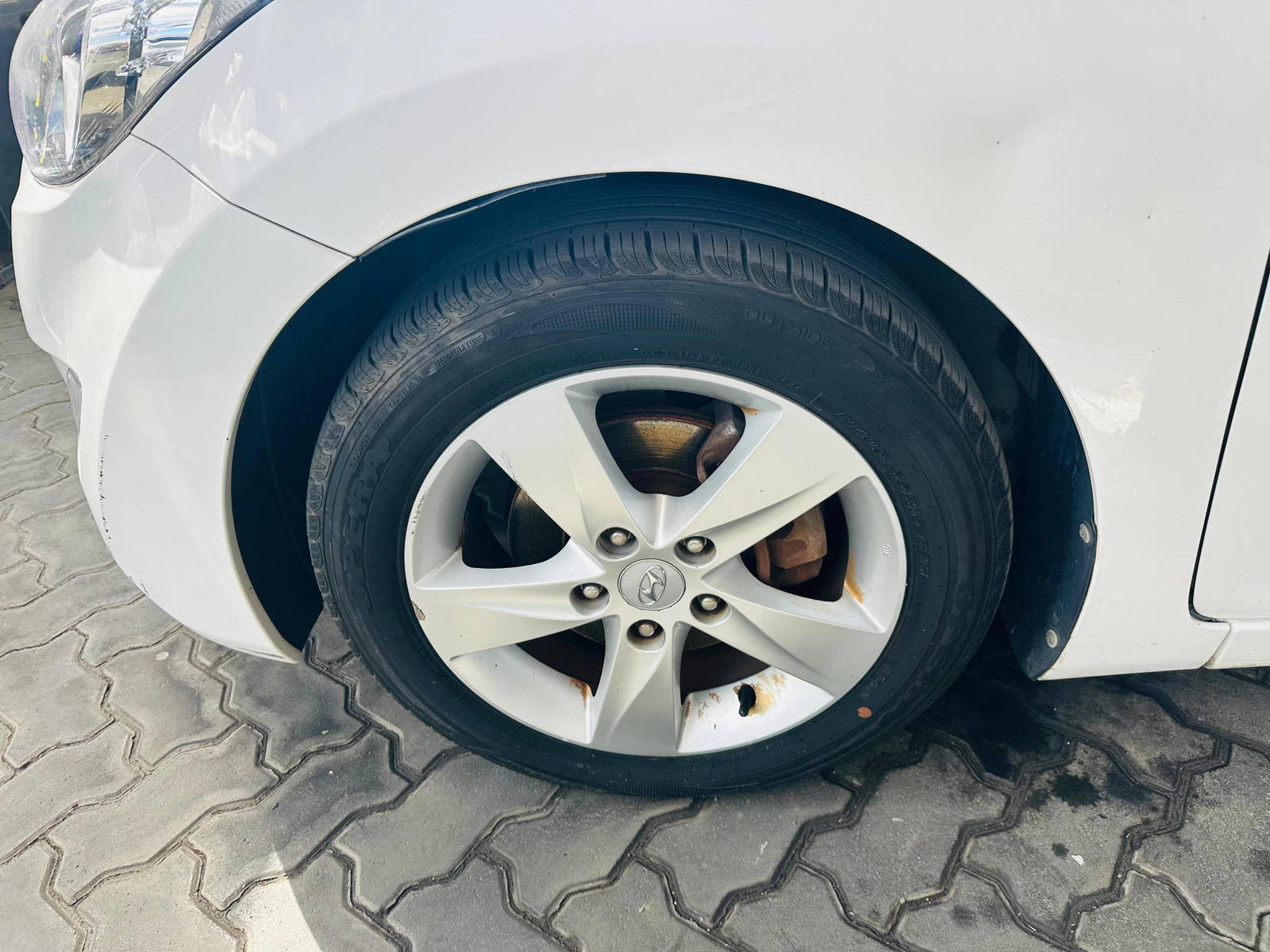 2011 HYUNDAI AVANTE — 81530 KM — Lot BBU059500 — Main - Marhaba Auctions Used Cars - Image 6