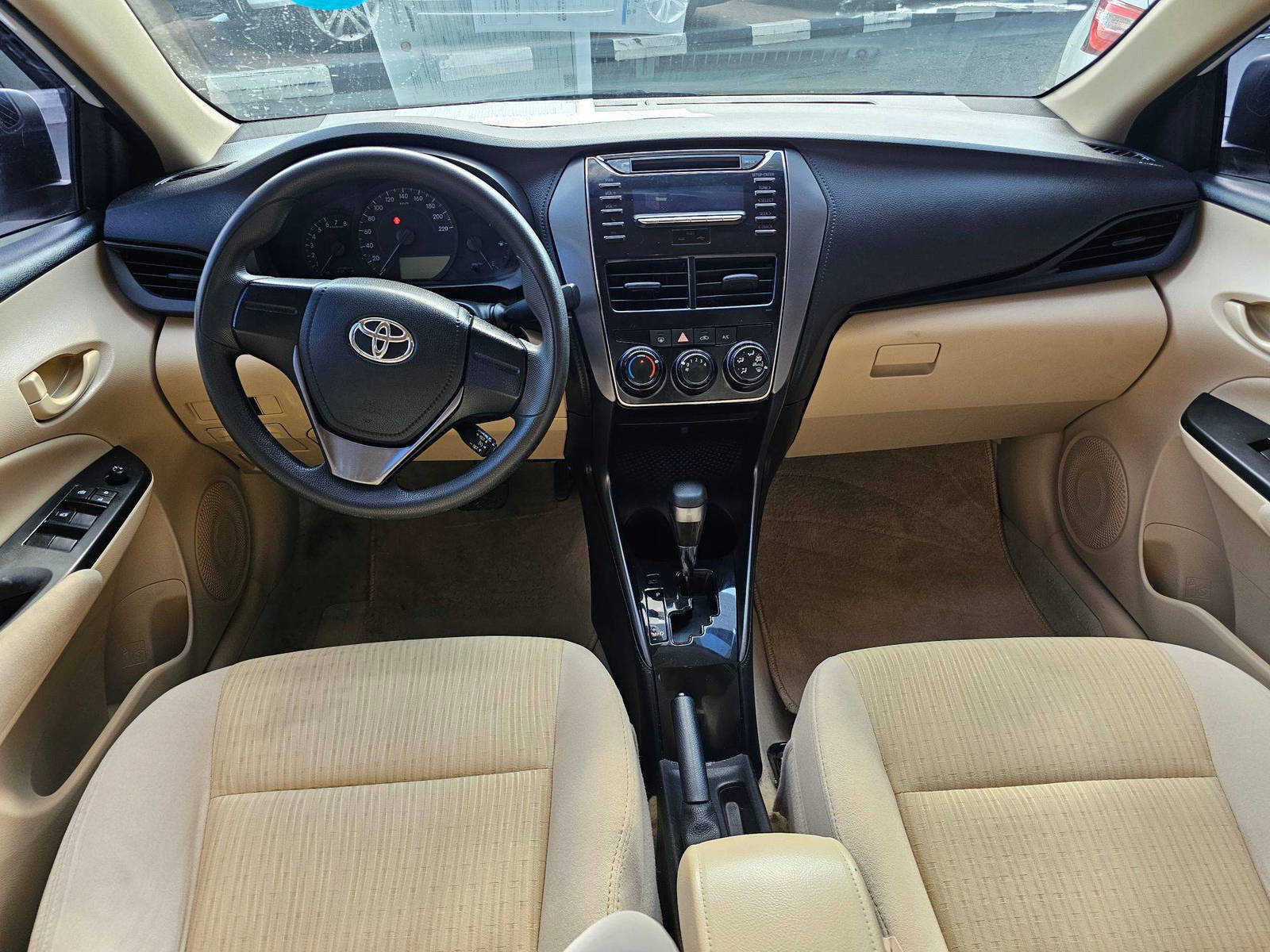 2021 TOYOTA YARIS — 112411 KM — Lot 3M2117174 — Souq - Marhaba Auctions Used Cars - Image 8