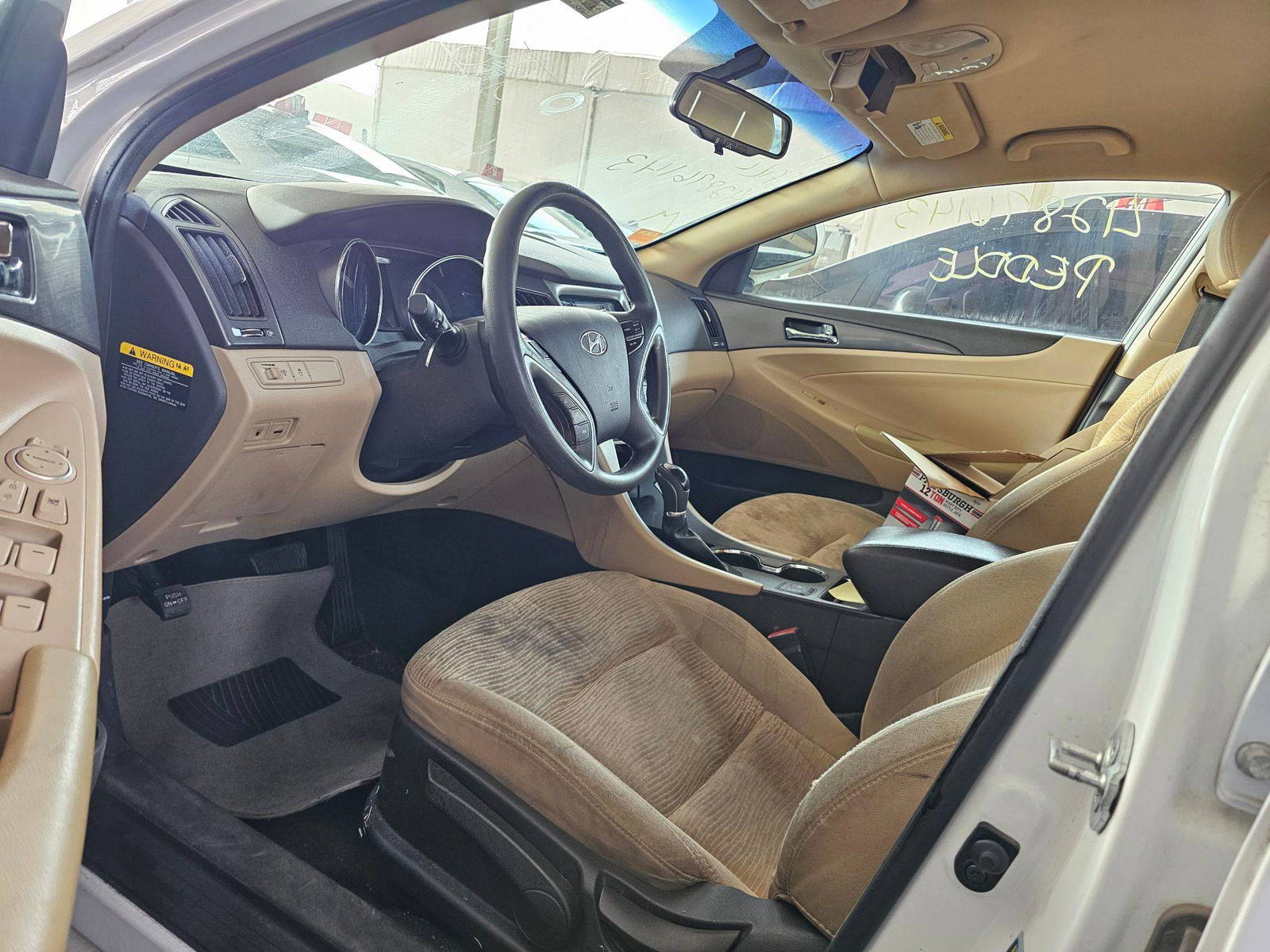 2013 HYUNDAI SONATA — 158861 Miles — Lot A098631 — Souq - Marhaba Auctions Used Cars - Image 8