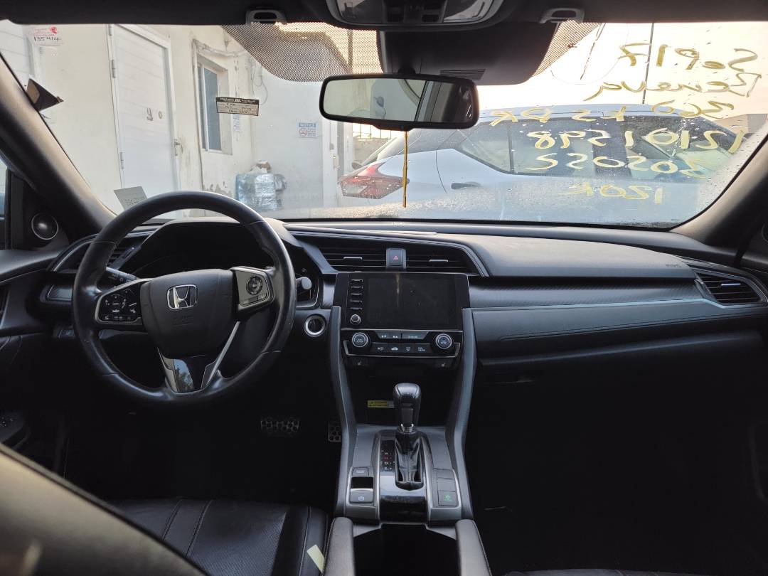 2019 HONDA CIVIC — 120214 KM — Lot KU305052 — Main - Marhaba Auctions Used Cars - Image 7
