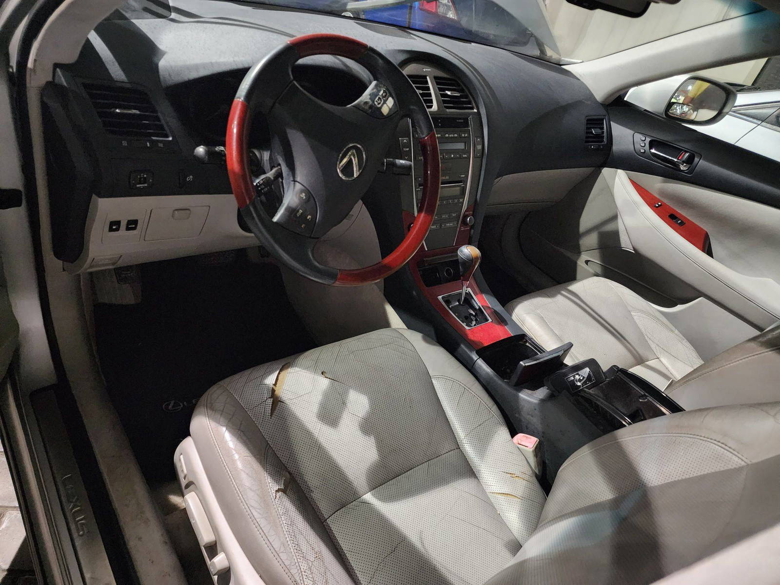 2009 LEXUS ES 350 — 172417 Miles — Lot 36228616 - Marhaba Auctions Used Cars - Image 4