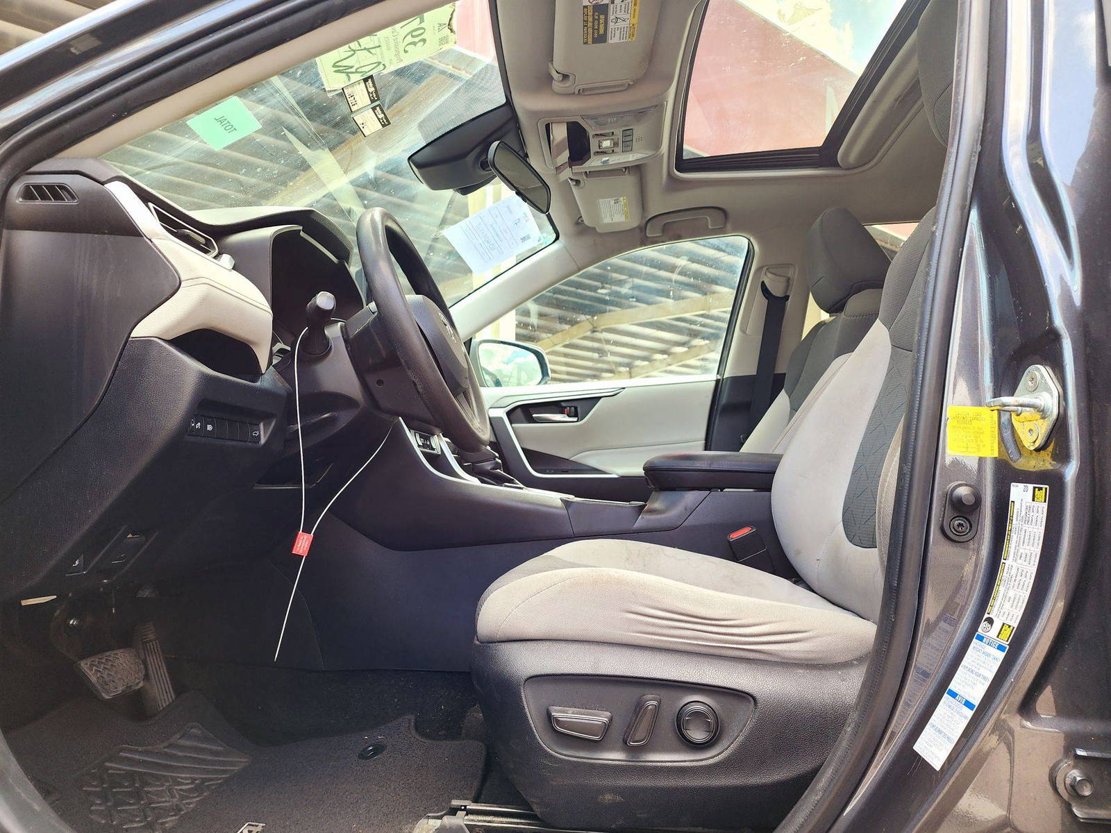 2019 TOYOTA RAV4 — 168728 Miles — Lot W026605 — Main - Marhaba Auctions Used Cars - Image 9