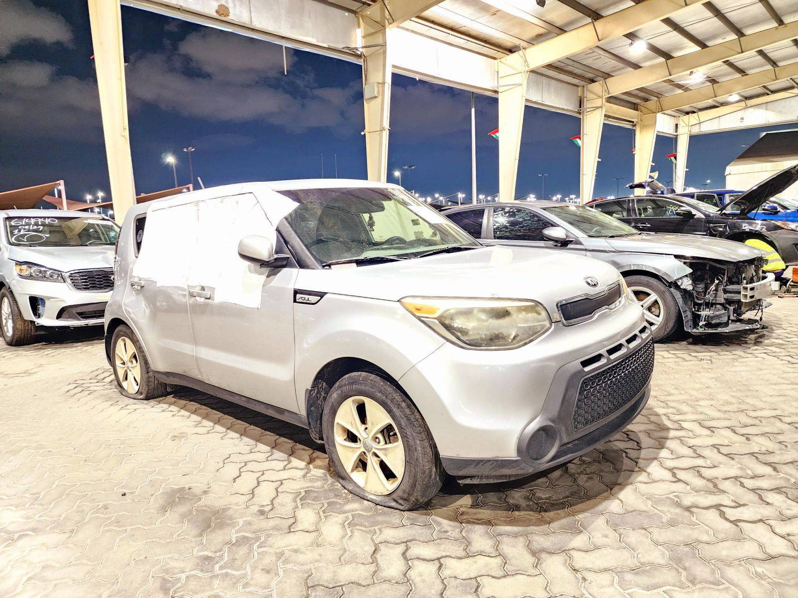 2015 KIA SOUL — 292282 Miles — Lot 2F7748198 — Souq - Marhaba Auctions Used Cars - Image 4