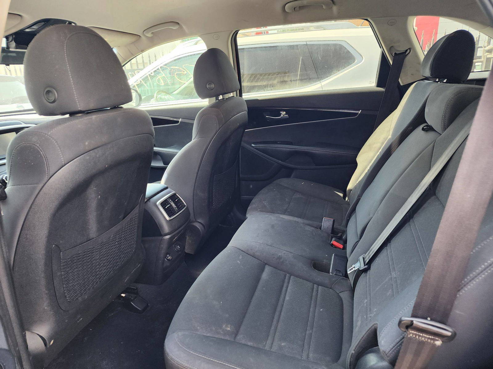 2020 KIA SORENTO — 59179 Miles — Lot 47578974 — Souq - Marhaba Auctions Used Cars - Image 6