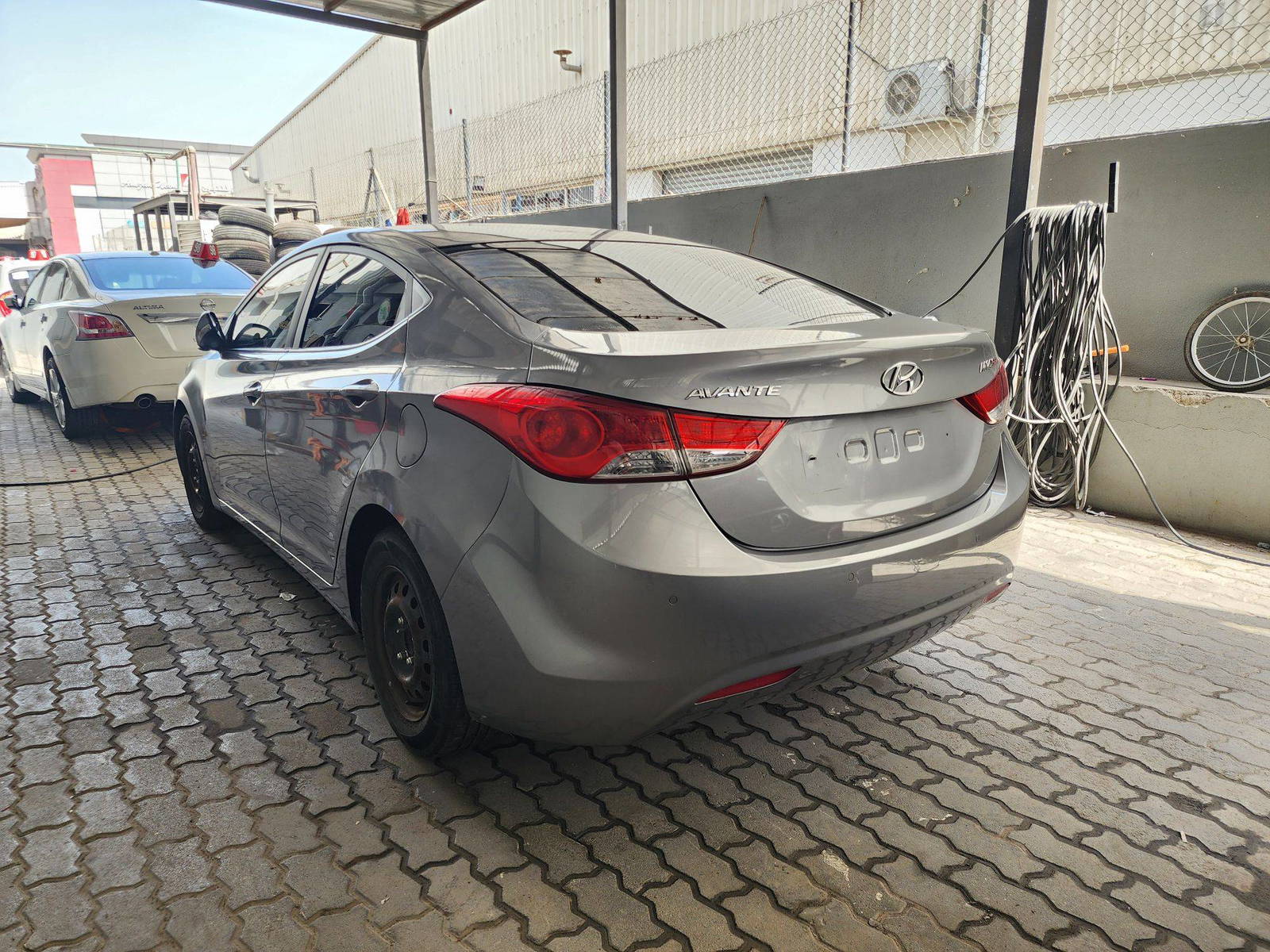 2012 HYUNDAI AVANTE — 131831 KM — Lot 287191 — Al Quoz - Marhaba Auctions Used Cars - Image 3