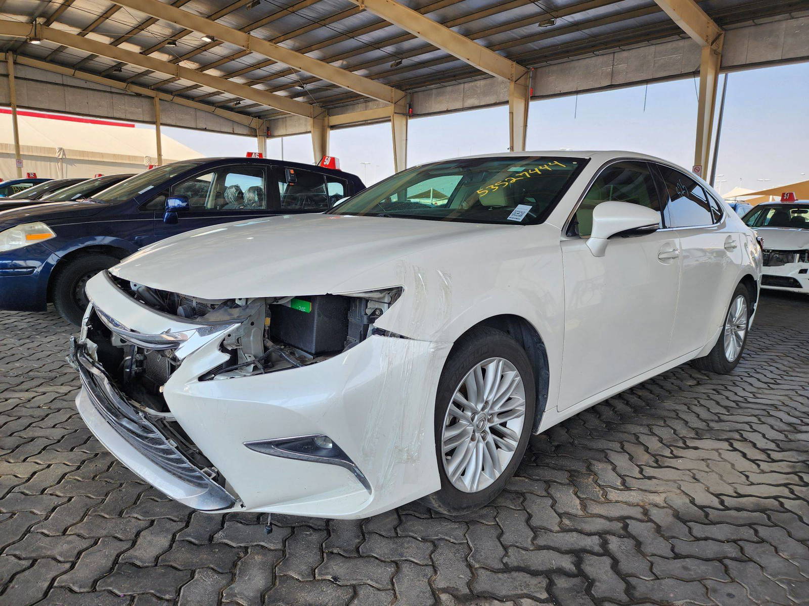 2016 LEXUS ES 350 — 90784 Miles — Lot GU015998 — Ind. 12 - Marhaba Auctions Used Cars - Image 4