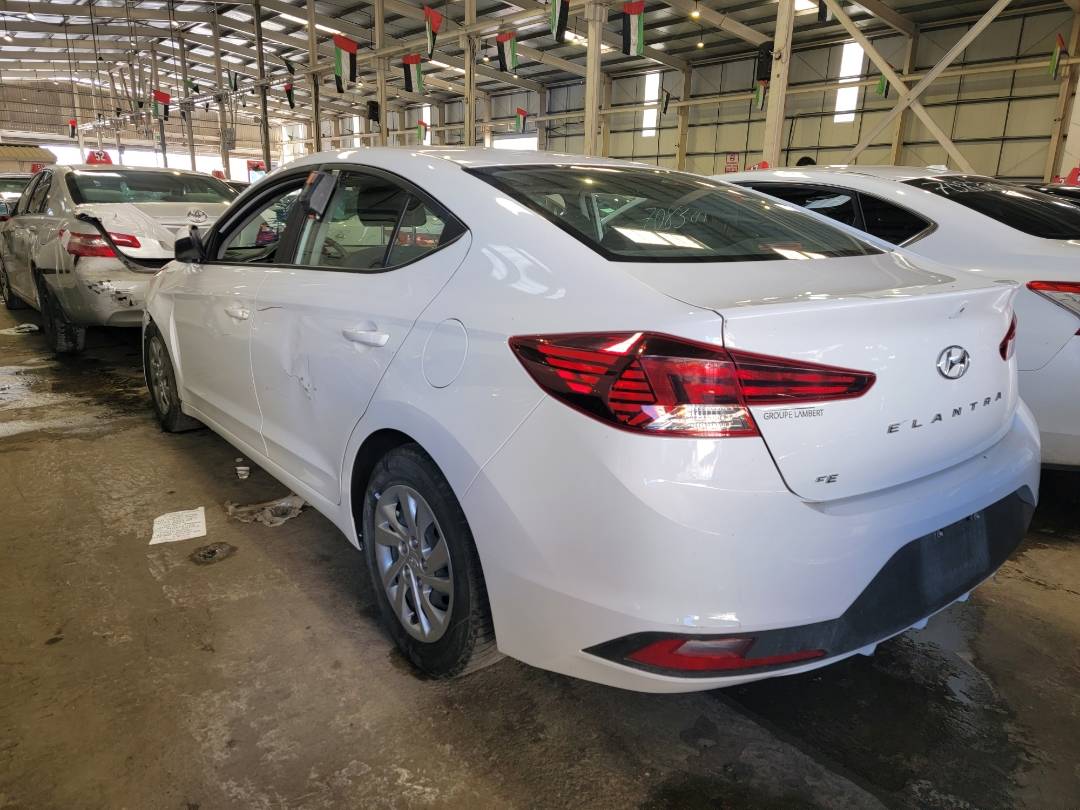 2019 HYUNDAI ELANTRA — 72550 KM — Lot 736711 — Souq - Marhaba Auctions Used Cars - Image 3