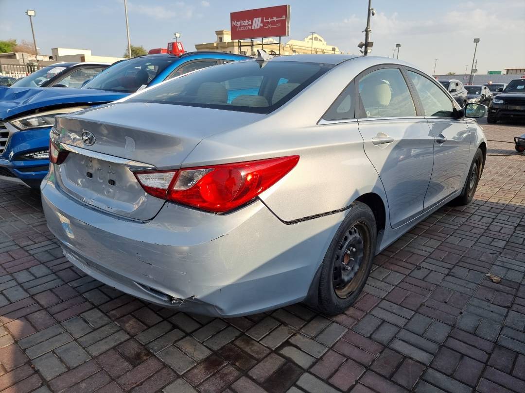 2011 HYUNDAI SONATA — 156757 Miles — Lot 125487 — Ind. 12 - Marhaba Auctions Used Cars - Image 4