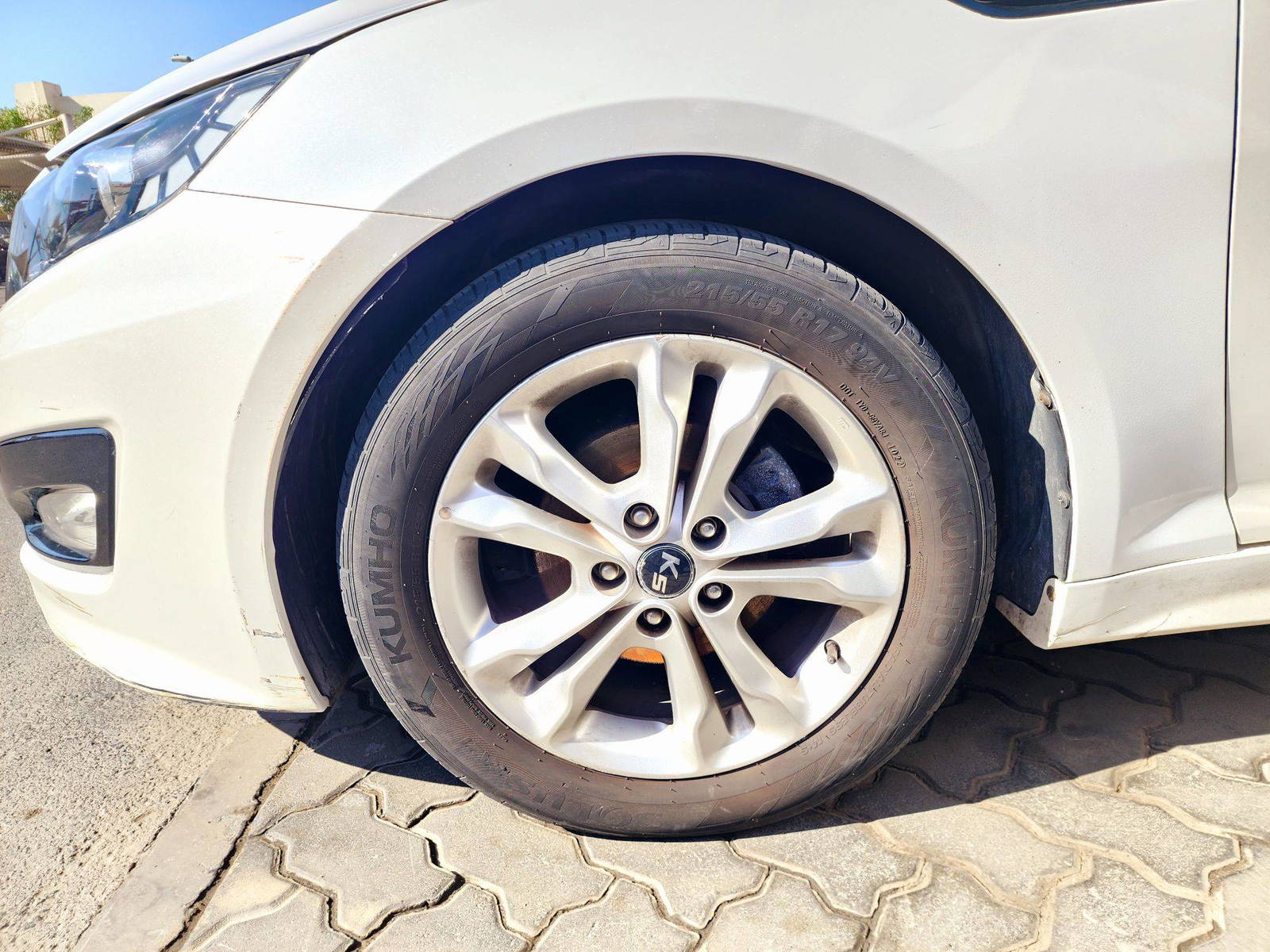2011 KIA K5 — 97298 KM — Lot 100853 — Souq - Marhaba Auctions Used Cars - Image 10